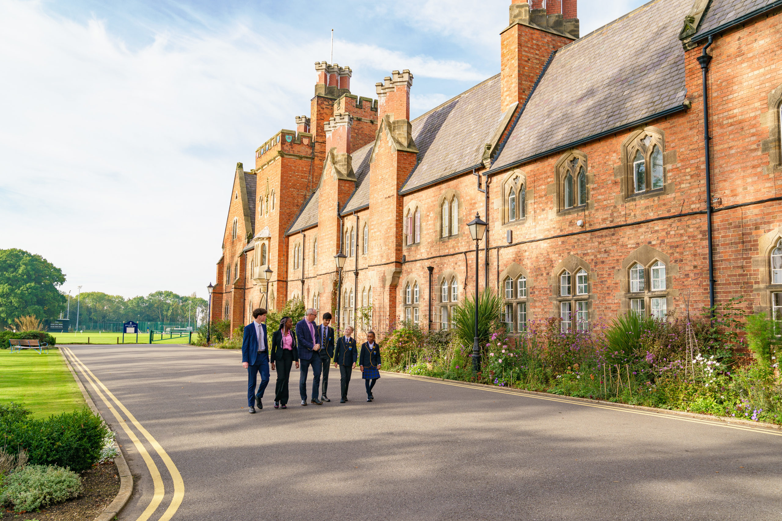 Ratcliffe receives a glowing Good Schools Guide Review Ratcliffe College